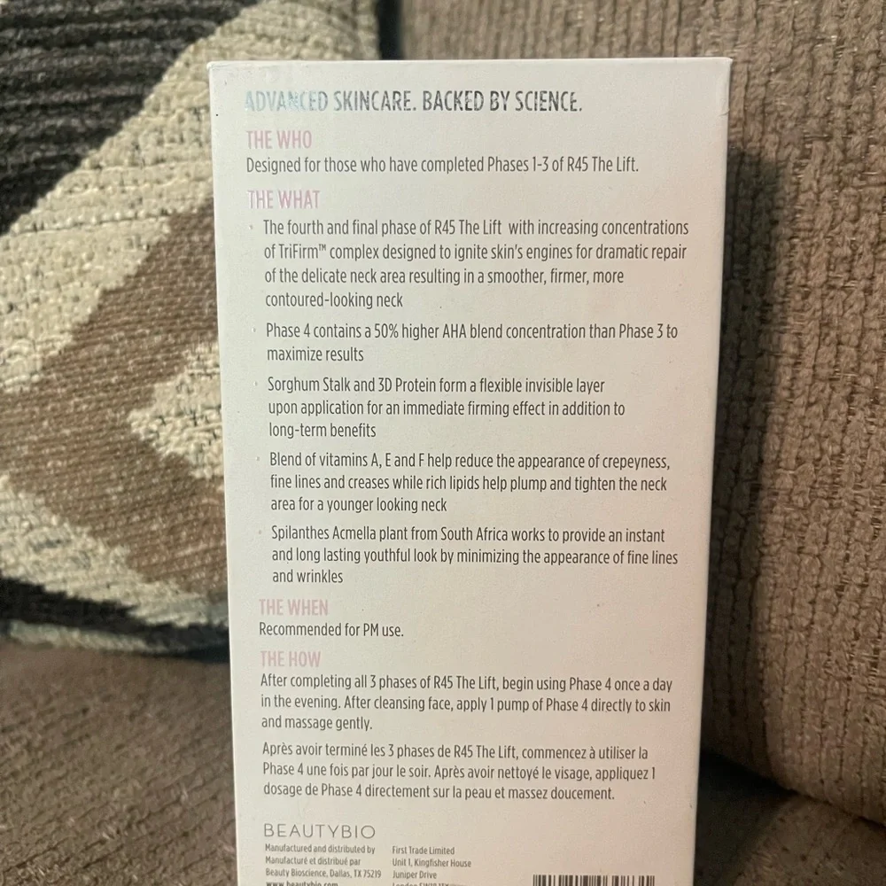 R45 The Lift Phase 4 Neck Treatment - Picture 2 of 3